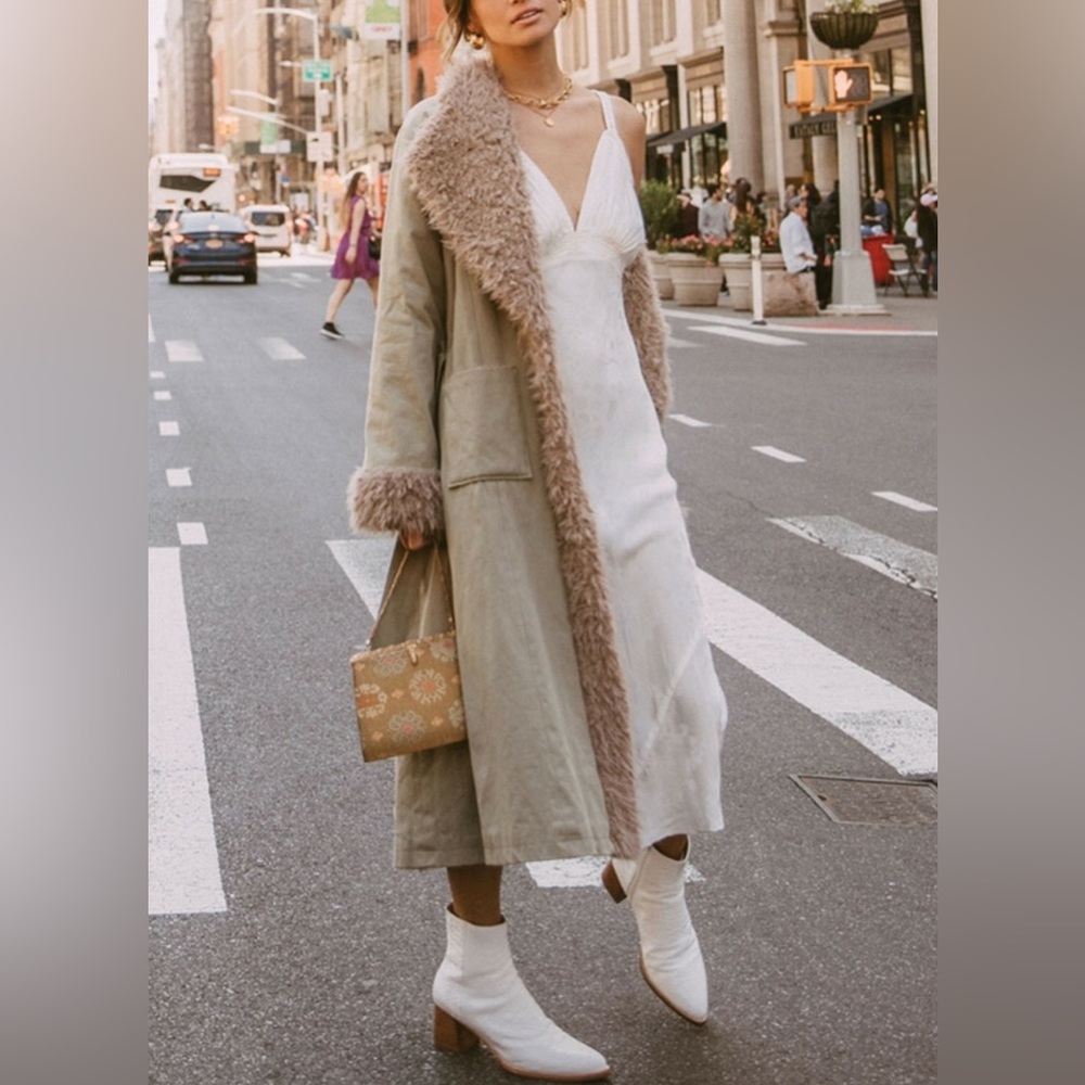 Spell khaki penny lane coat! Perfect for festivals! Perfect for burning man! - Picture 4 of 8